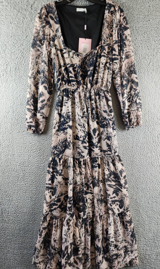 Avec Les Filles Tiered Printed Maxi Dress Women's 6 Wild Horses Square Neck L/S