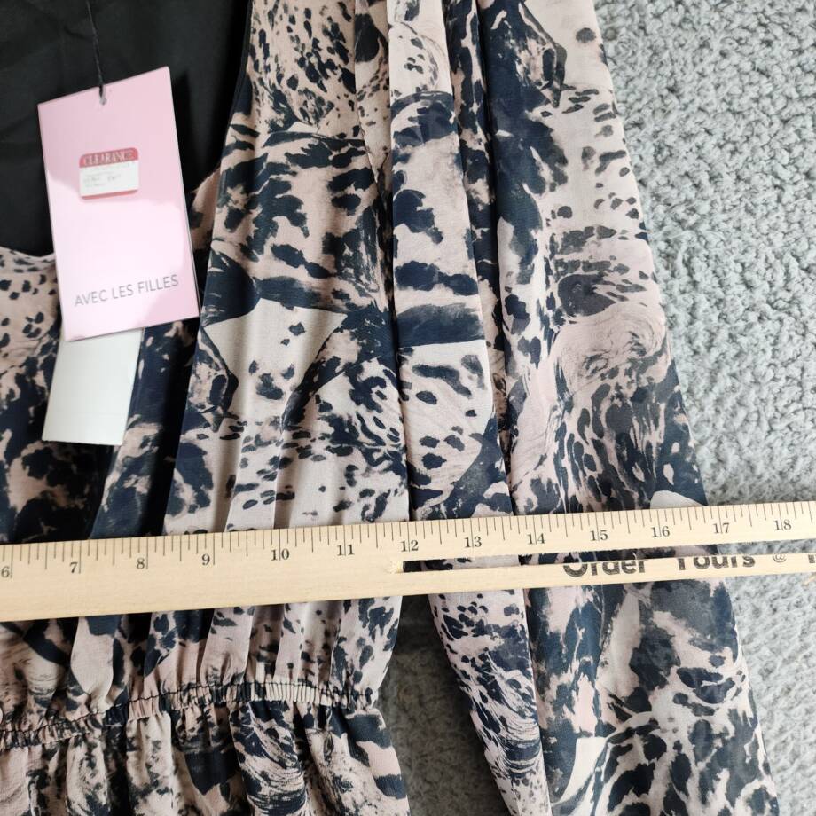 Avec Les Filles Tiered Printed Maxi Dress Women's 6 Wild Horses Square Neck L/S