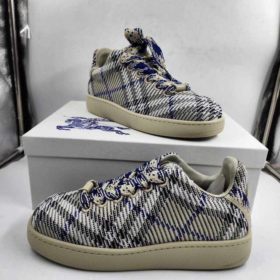 Burberry Checked Knitted Sneakers Men's 42.5 Lichen Ip Check Lace Up Closure
