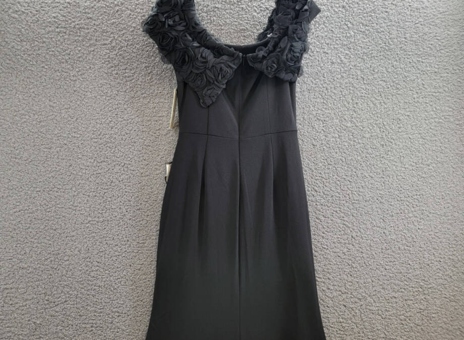 Eliza J Off-The-Shoulder Side-Ruched Gown Women's 6 Black Back Zip Closure S/S