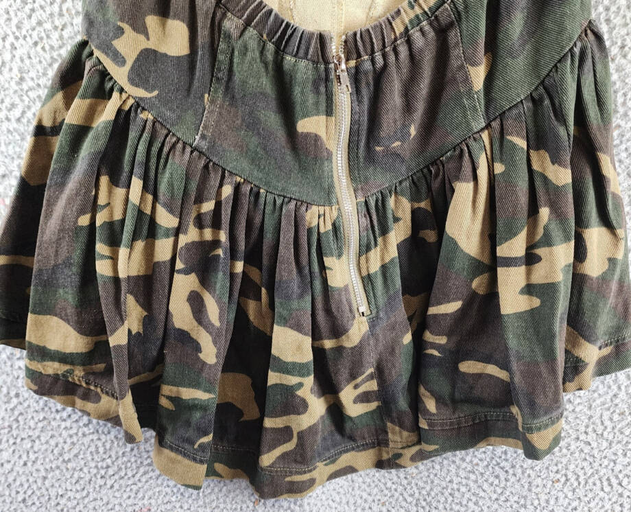 Madonna & Co. Camo Corset Strapless Top Women's L Green Multi Back Zip Closure