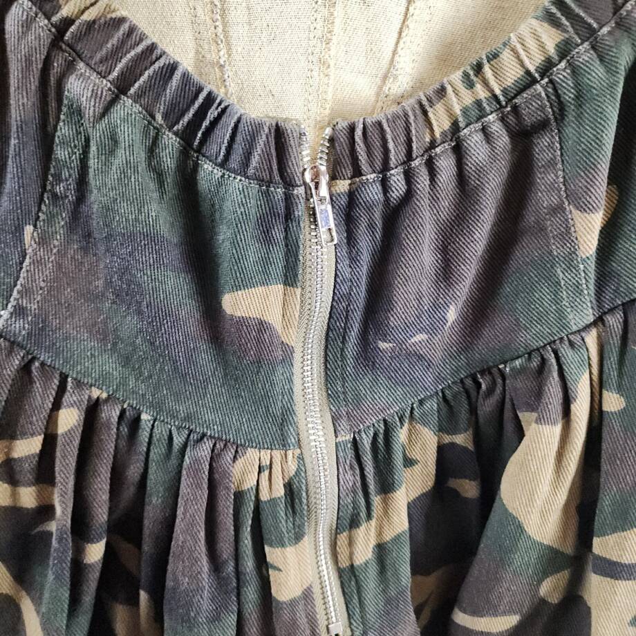 Madonna & Co. Camo Corset Strapless Top Women's L Green Multi Back Zip Closure