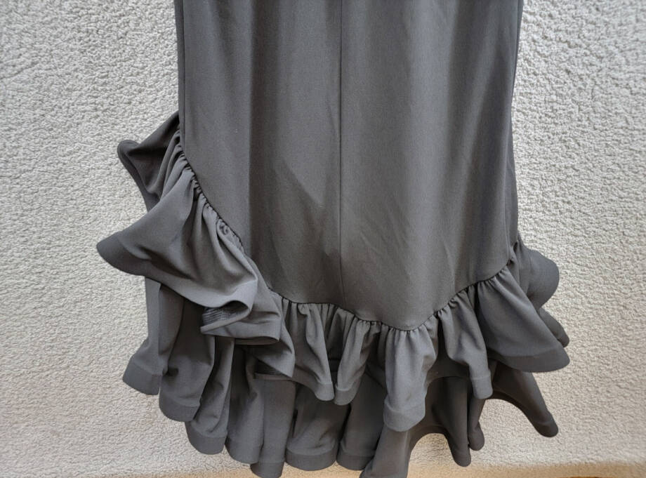 AQUA Racerback Ruffle Hem Gown Women's 4 Black Mock Neck Sleeveless Back Zip