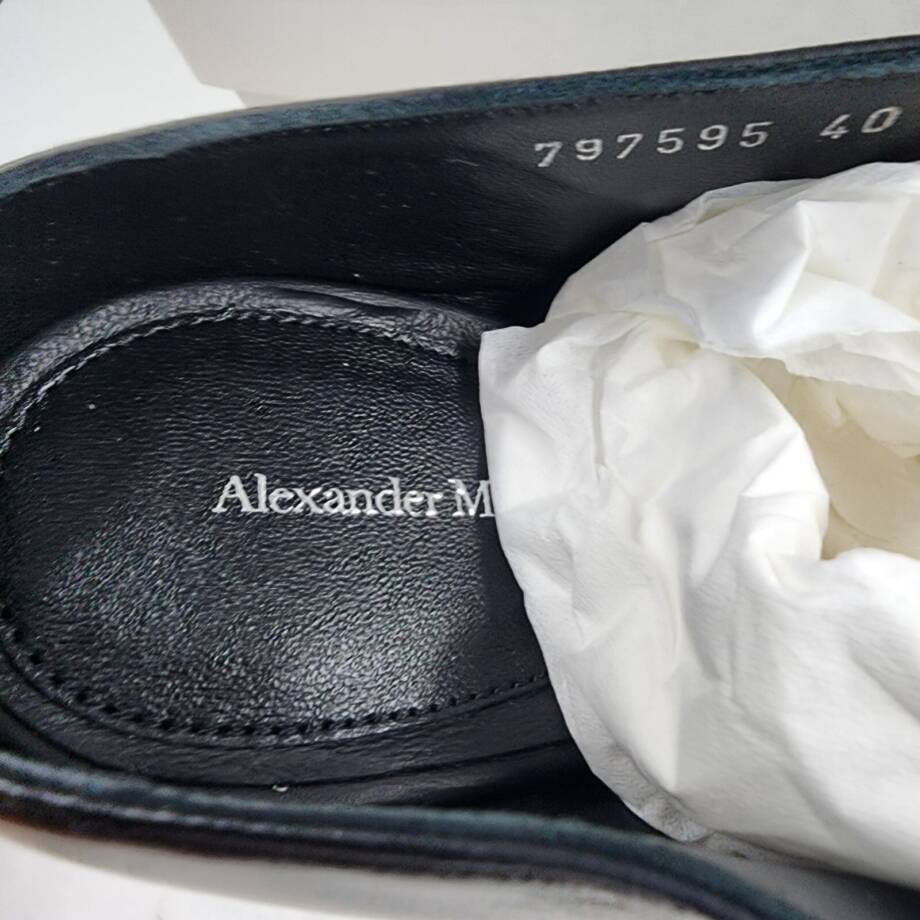 Alexander McQueen Leather High Heel Pumps Women's 40/10 US Black Solid Slip On