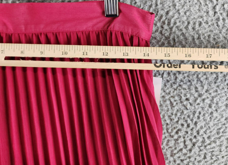 Adrienne Landau Onyx Pleated Skirt Women's M Vivacious Solid Back Zip Closure