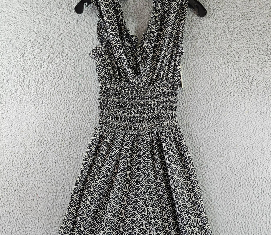 Max Studio Shirred Medallion Print Jumpsuit Women's XS Black/White V-Neck PullOn