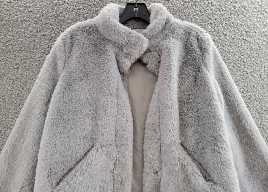 Maralyn & Me Reversible Faux Fur Coat Juniors S Gray Stand Collar Side Pockets