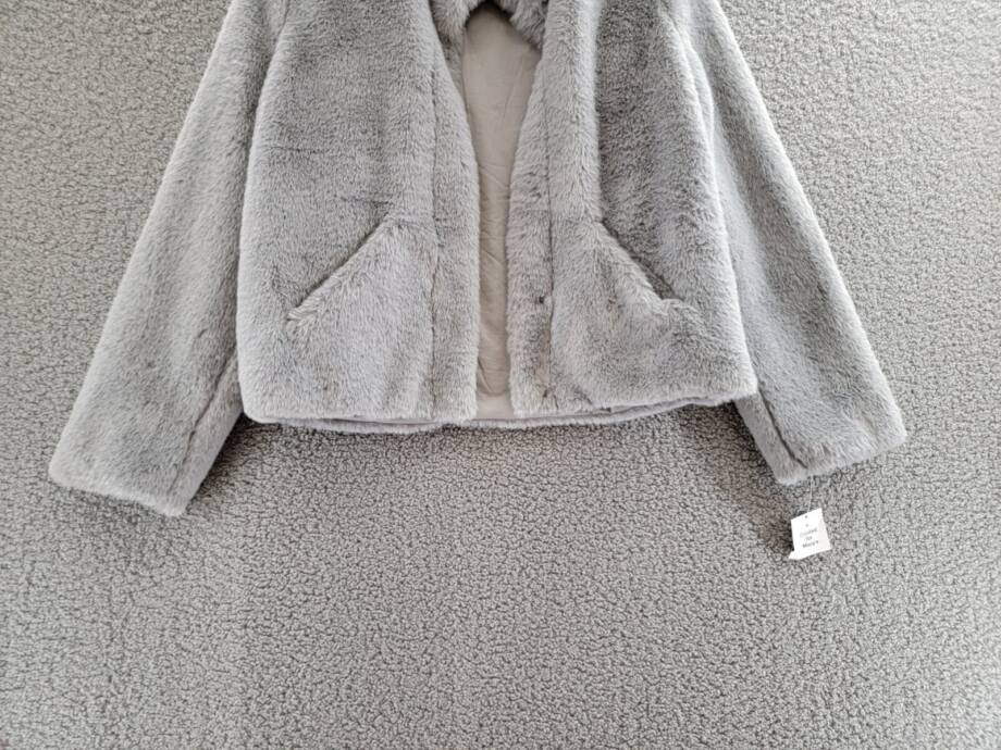 Maralyn & Me Reversible Faux Fur Coat Juniors S Gray Stand Collar Side Pockets