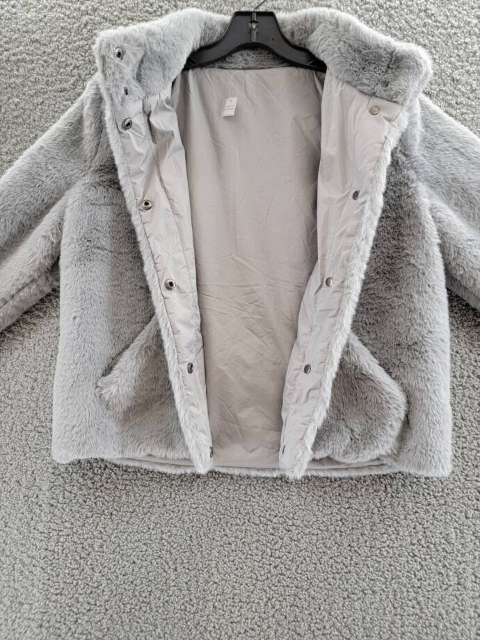 Maralyn & Me Reversible Faux Fur Coat Juniors S Gray Stand Collar Side Pockets