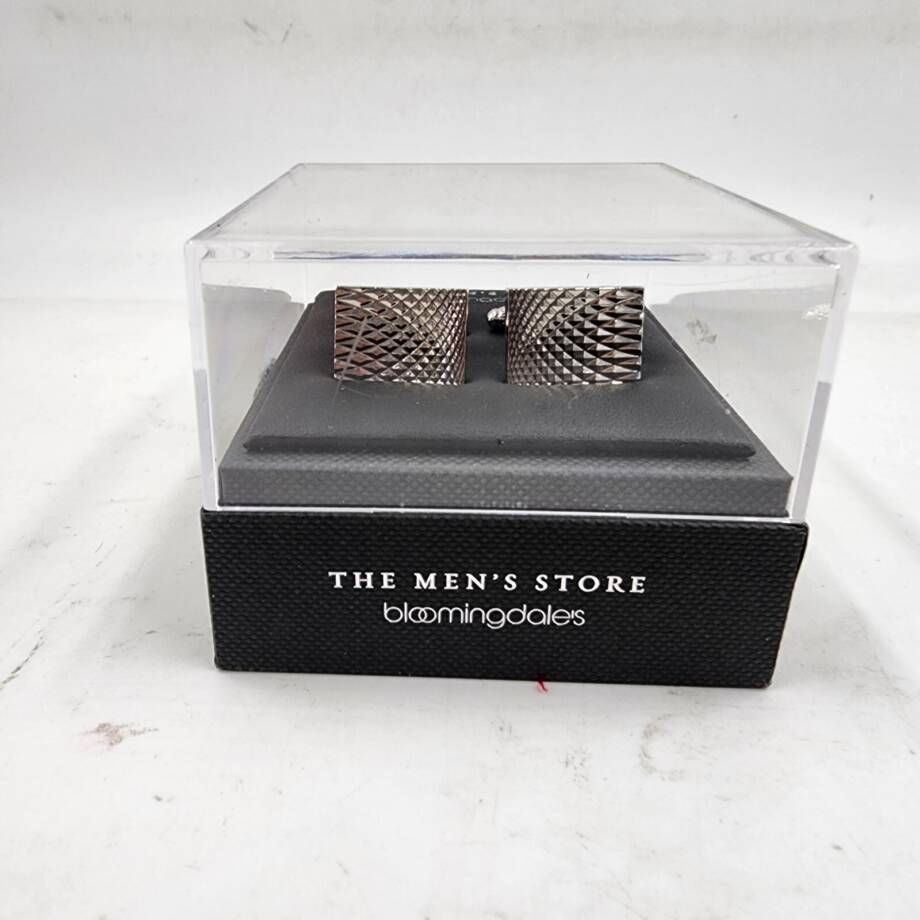 The Men's Store at Bloomingdale Diamond Pattern Cufflinks Silver Toggle closure~