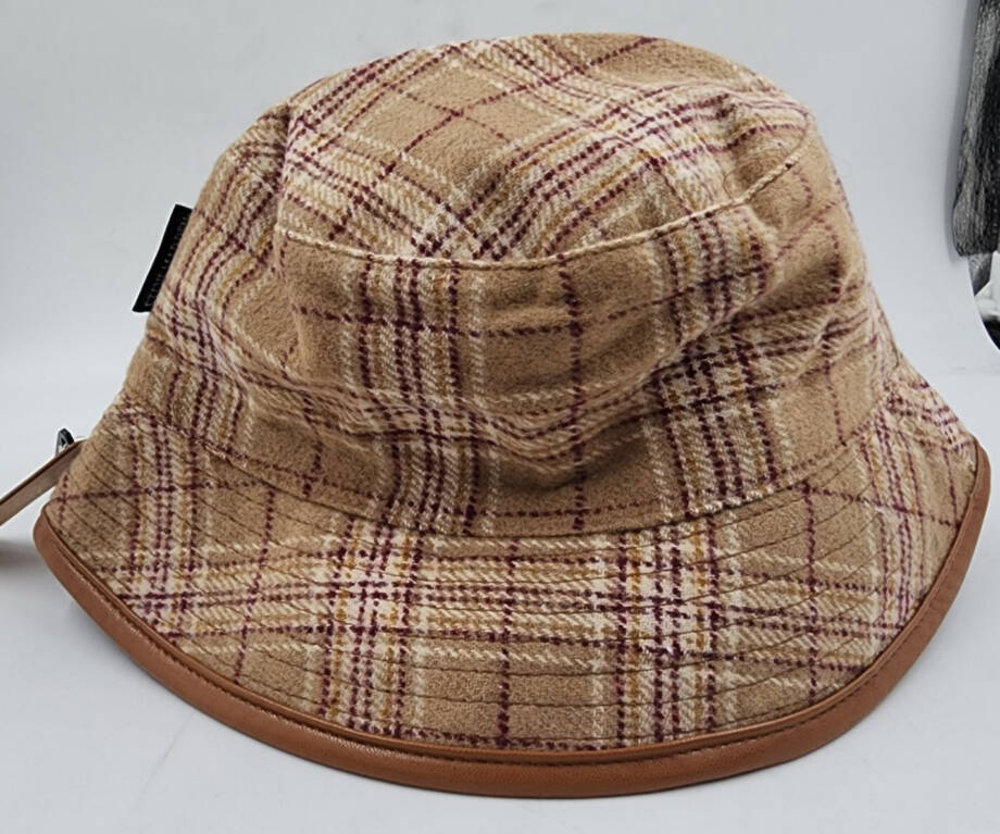 Steve Madden Wool Blend Reversible Plaid Bucket Hat Women's One Size Camel~