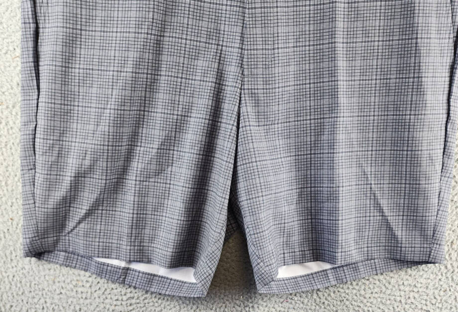 PGA TOUR Check Print Performance Golf Shorts Men's 44 Caviar Slash Pockets