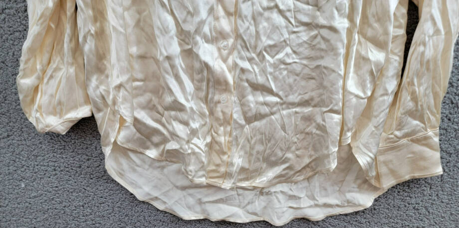 WAYF Fynn Satin Button Front Blouse Women's M Cream Patch Pocket Long Sleeve