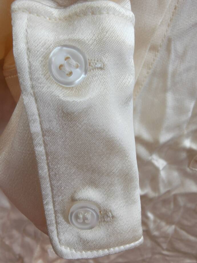 WAYF Fynn Satin Button Front Blouse Women's M Cream Patch Pocket Long Sleeve