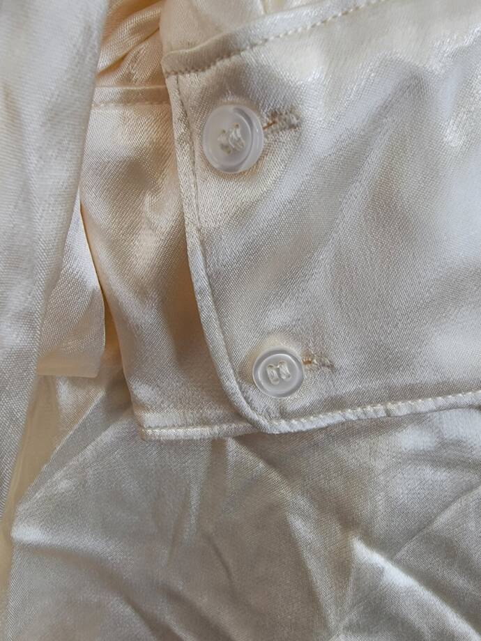 WAYF Fynn Satin Button Front Blouse Women's L Cream Patch Pocket Long Sleeve