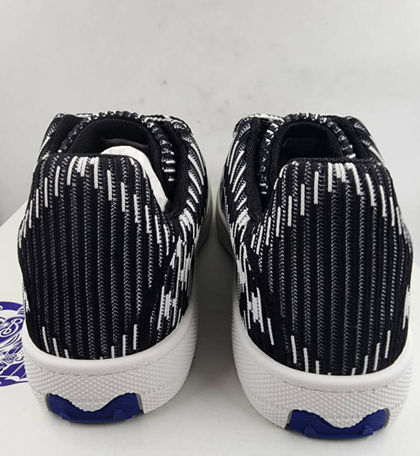 Burberry Check Knit Low Top Sneakers Men's 43/10US Black/White Lace Up Closure