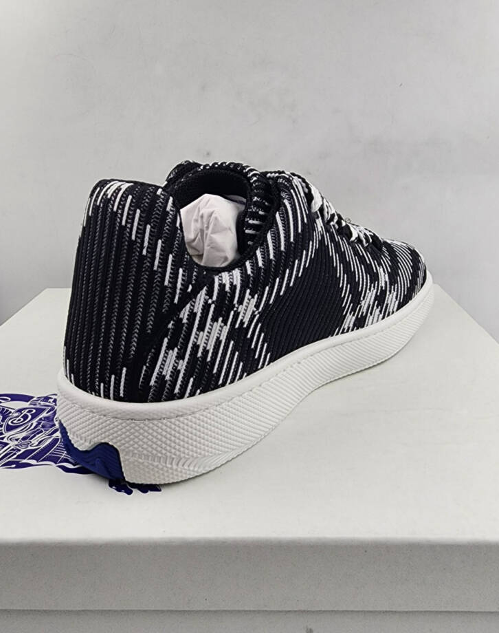 Burberry Check Knit Low Top Sneakers Men's 43/10US Black/White Lace Up Closure