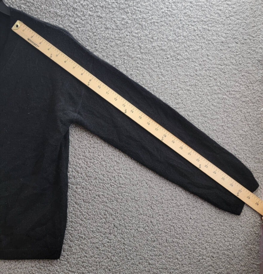 C by Bloomingdale's Cashmere V-Neck Cardigan Women's M Black Solid Long Sleeve