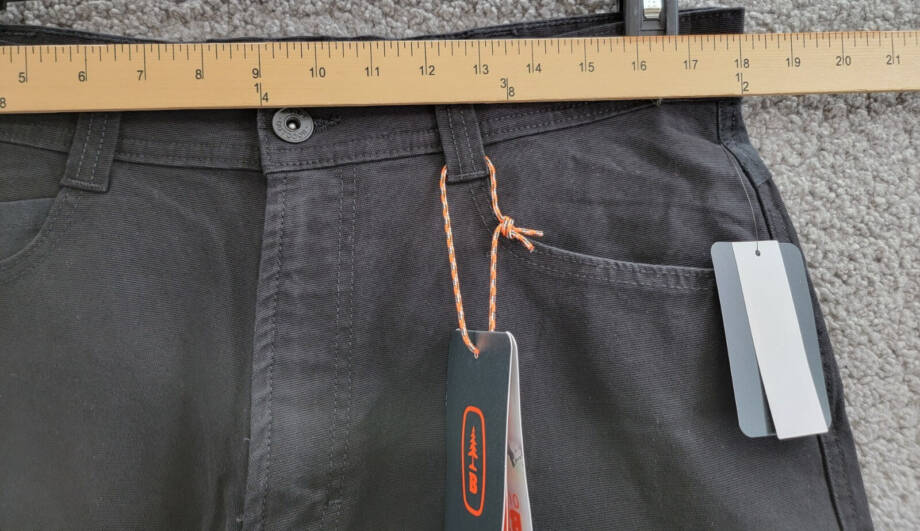 Bass Outdoor Worker Cargo Shorts Men's 34 Caviar High Rise Zip/Button Closure