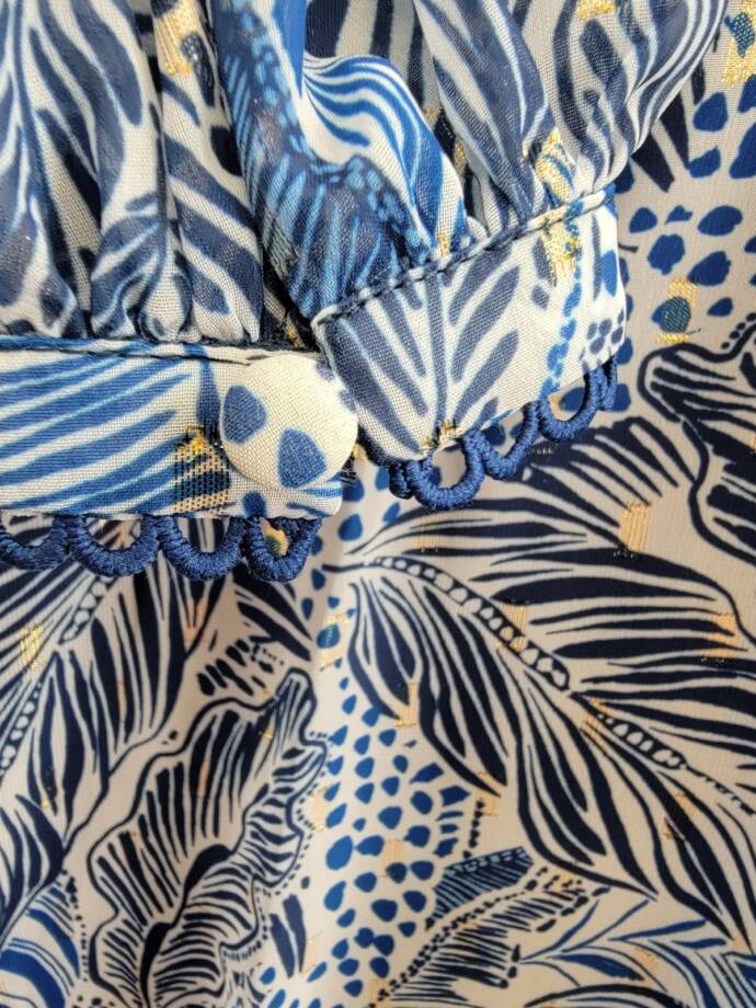 AQUA Leaf Print Blouse Women's S White/Navy Metallic V-Neck Long Sleeve Pullover