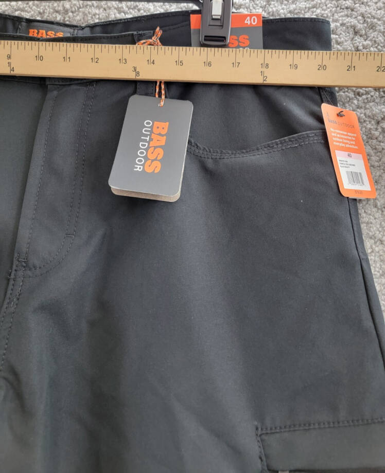 BASS OUTDOOR Essential Tech Cargo Pant Mens 40 Black Beauty Zip & Button Closure