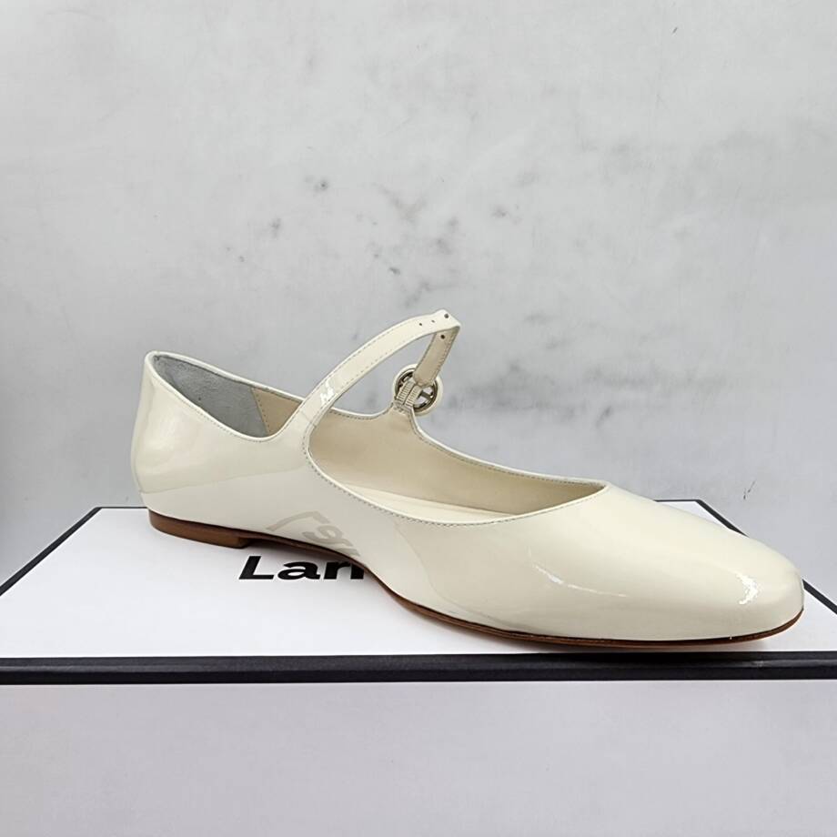 Larroudé Blair Mary Jane Ballet Flats Women's 10 Patent Ivory Buckled Strap