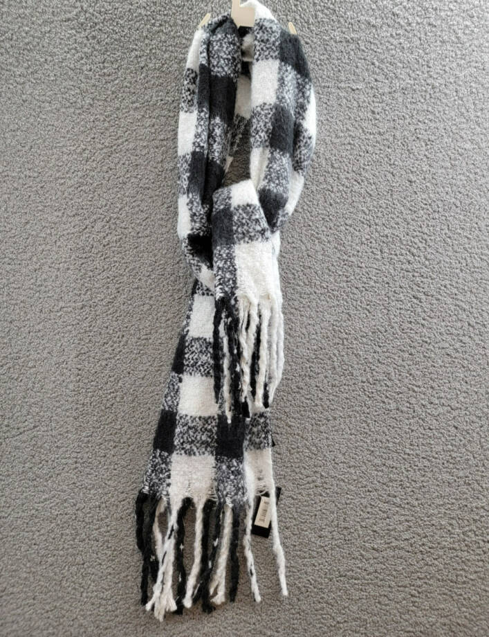 Marcus Adler Cozy Plaid Blanket Fringe Scarf Women's One Size Black/White Plaid
