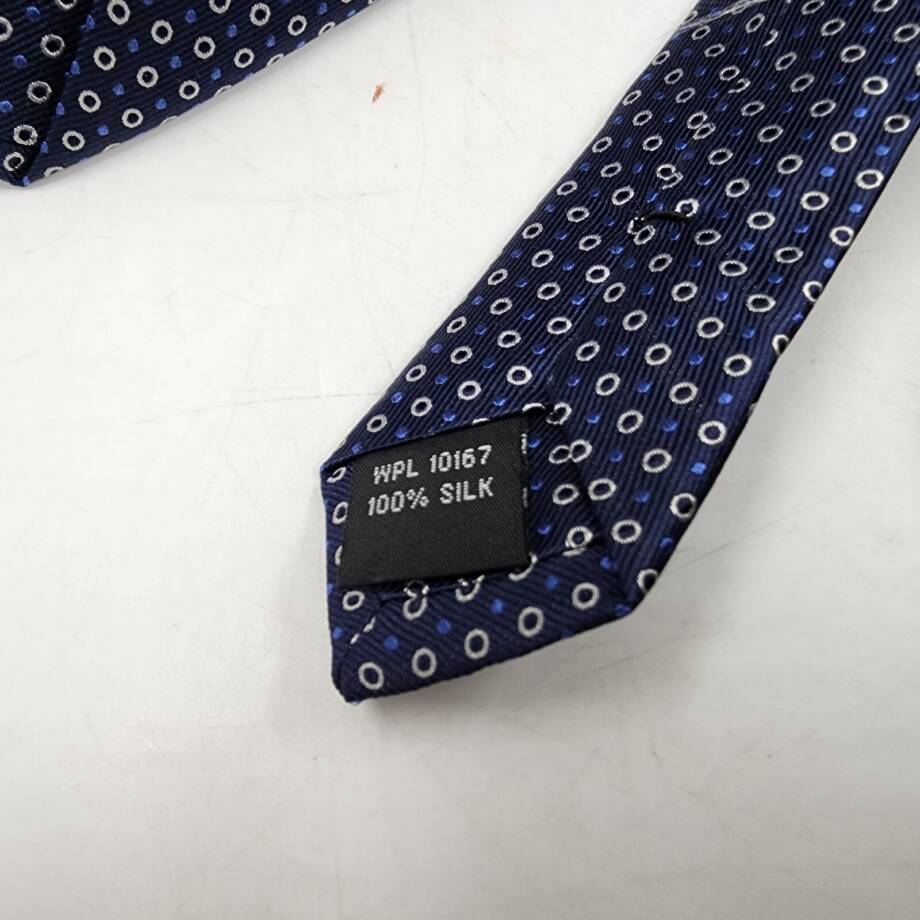The Men's Store at Bloomingdale's Dots Neat Silk Classic Tie Mens 8 Navy Pointed