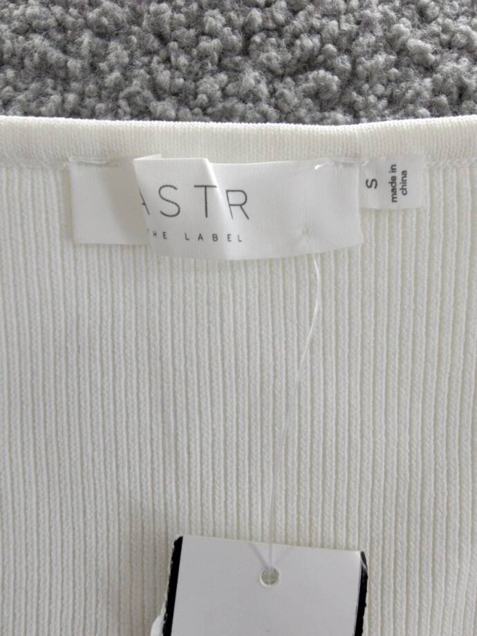 ASTR the Label Charis Puff-Sleeve Rib Knit Sweater Women's S White Embroidered