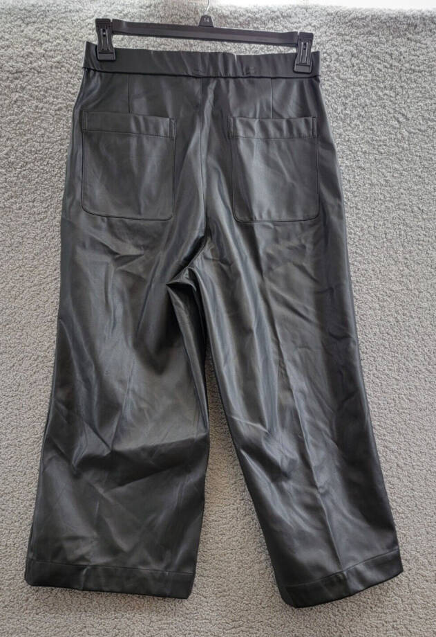 BCBG NEW YORK Faux-Leather Cropped Pants Women's 10 Black Slash Pockets Pull On