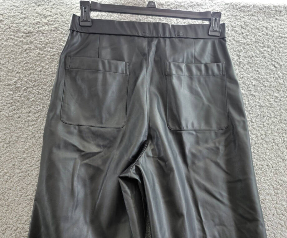 BCBG NEW YORK Faux-Leather Cropped Pants Women's 10 Black Slash Pockets Pull On