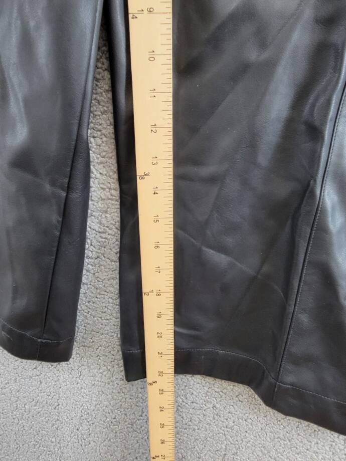 BCBG NEW YORK Faux-Leather Cropped Pants Women's 10 Black Slash Pockets Pull On