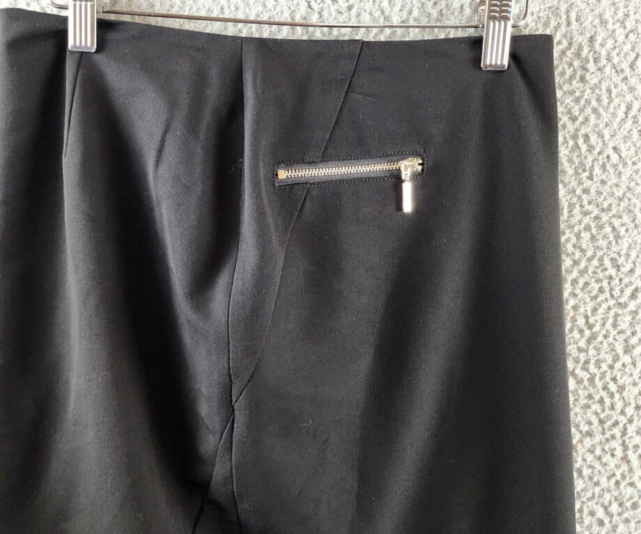 Tommy Hilfiger Faux Zipped Pocket Pencil Skirt Women's 2 Black Solid Zip Closure