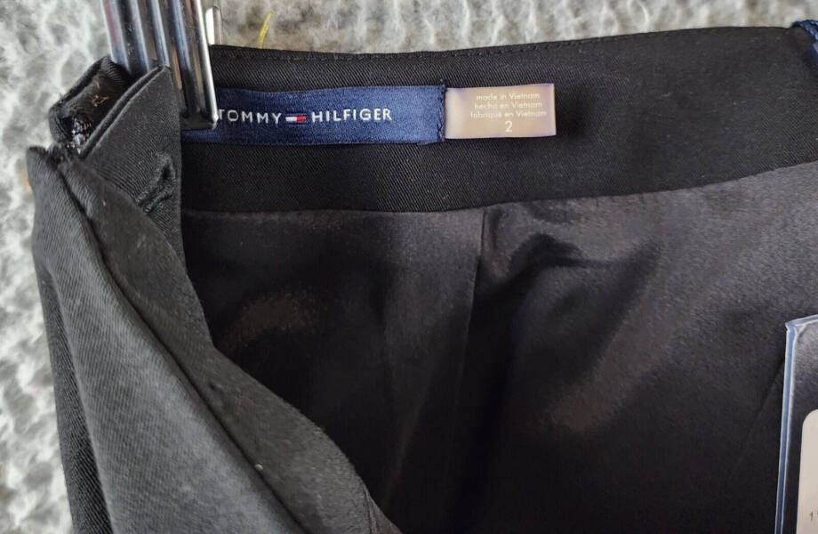 Tommy Hilfiger Faux Zipped Pocket Pencil Skirt Women's 2 Black Solid Zip Closure