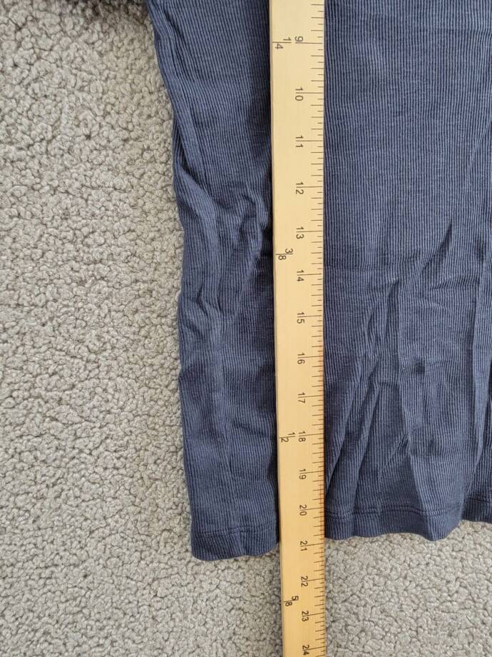 Velvet By Graham & Spencer Ribbed Crewneck Pullover Top Women's M Crater Blue +
