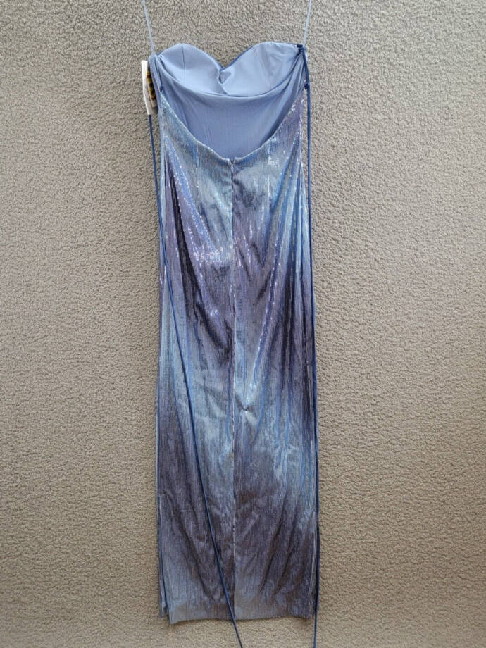 Violet Weekend Strappy Ombré Sequin Gown Juniors' 3/4 Blue/Silver Lace Zip Back