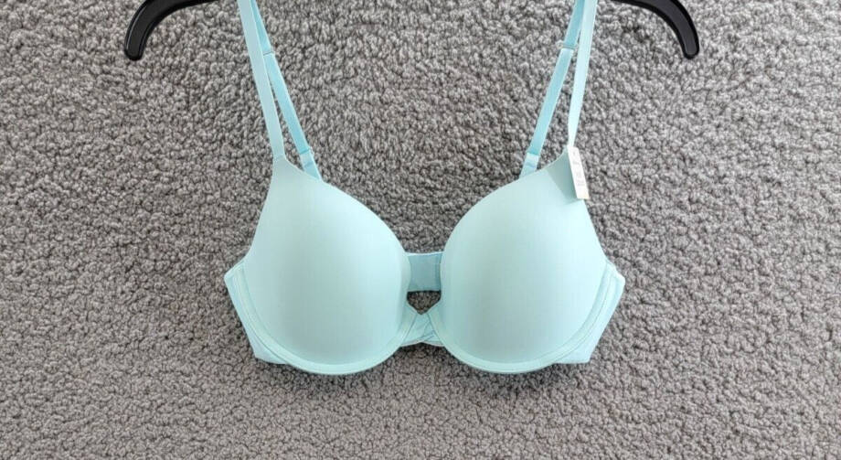 On Gossamer Sleek Micro Convertible T-Shirt Bra Women's 32D Clearwater Hook &Eye