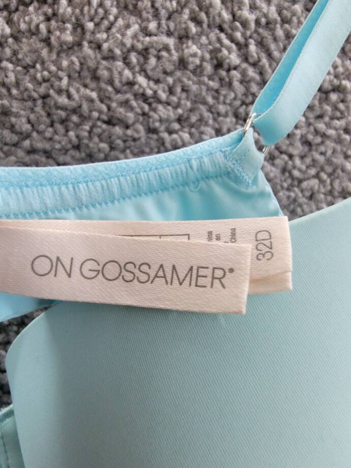 On Gossamer Sleek Micro Convertible T-Shirt Bra Women's 32D Clearwater Hook &Eye