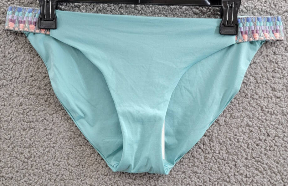 BECCA Fiesta Avery Low Rise Bikini Bottom Women's L Mineral Crochet Trim Pull On