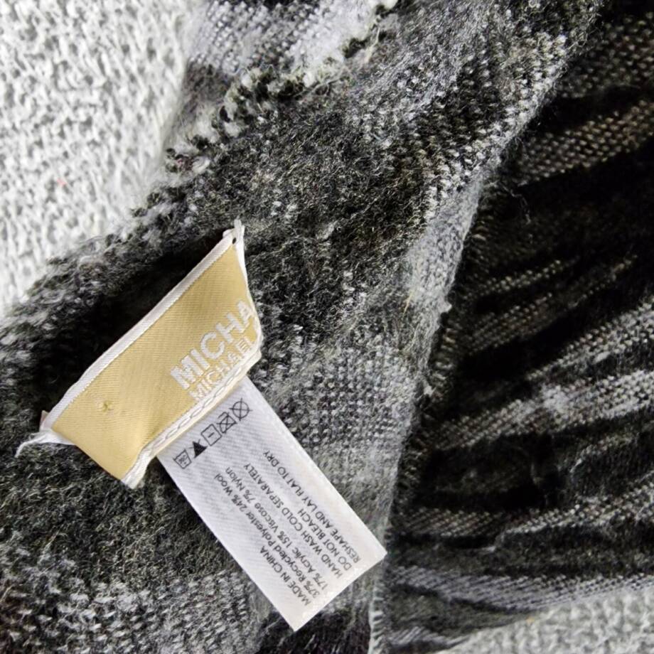 MICHAEL Michael Kors Wool Blend Animal-Print Jacquard Scarf Women's O/S Black