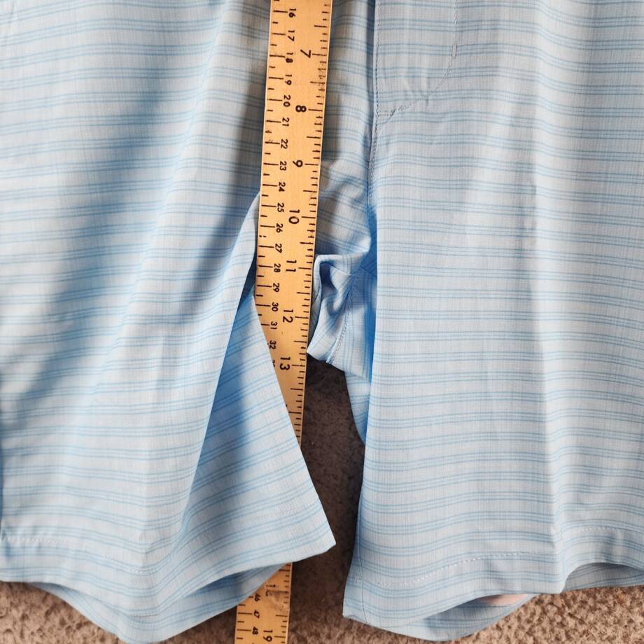 PGA TOUR Striped 8" Golf Shorts Men 32 Ethereal Blue Zip Fly With Button Closure