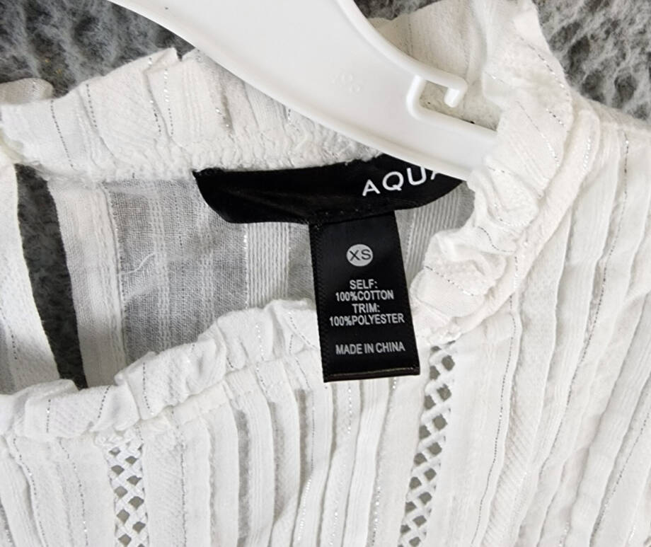 AQUA Pleated Blouse Women's XS White Ruffle Long Sleeve Button Back Closure