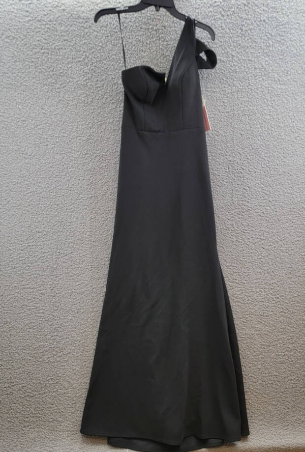 AQUA One-Shoulder Ruffled Gown Women's 6 Black Asymmetric Back Zip Closure