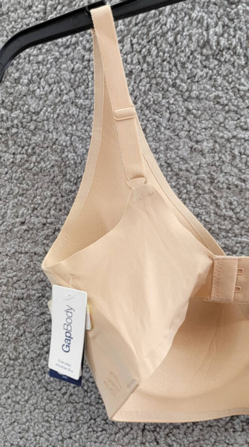 GapBody Everyday Essentials Wireless Bra Women's 34D Brush Beige Back Closure