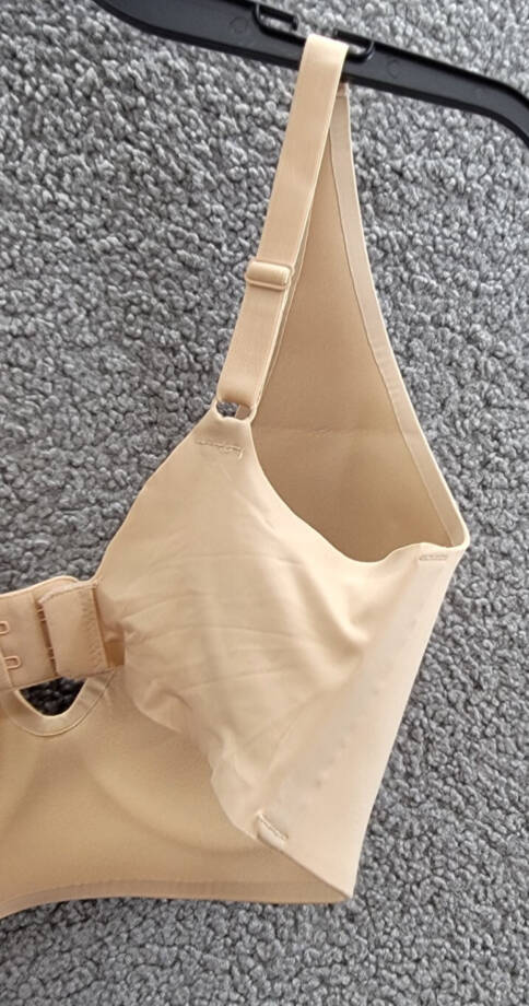 GapBody Everyday Essentials Wireless Bra Women's 34D Brush Beige Back Closure