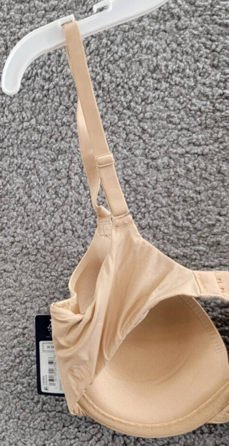 GAP GapBody Everyday Essentials T-Shirt Bra Women's 32D Beige Back Hook Closure
