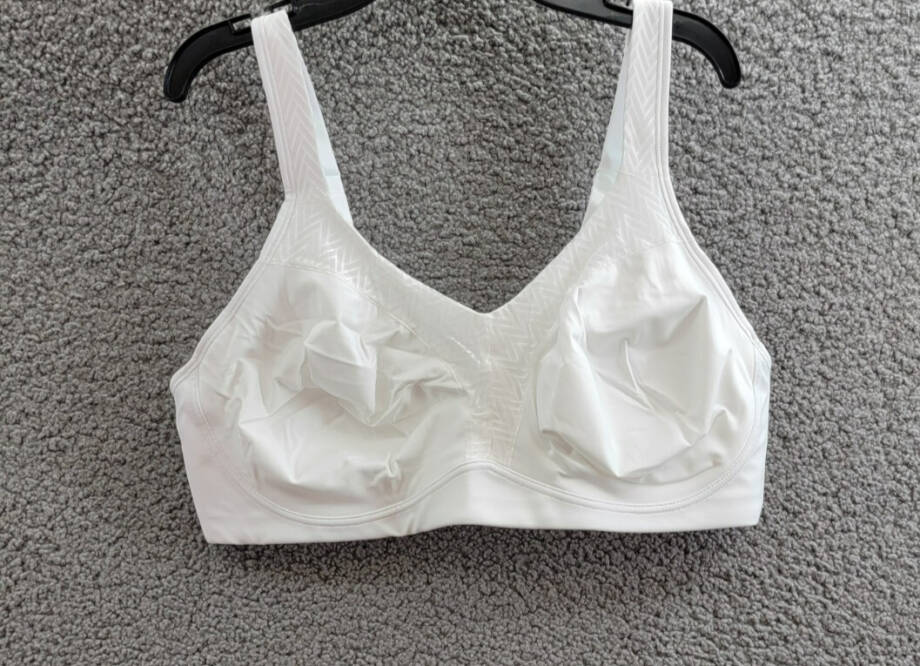 Playtex 18 Hour® Bounce Control Convertible Wireless Bra Women's 40DD White