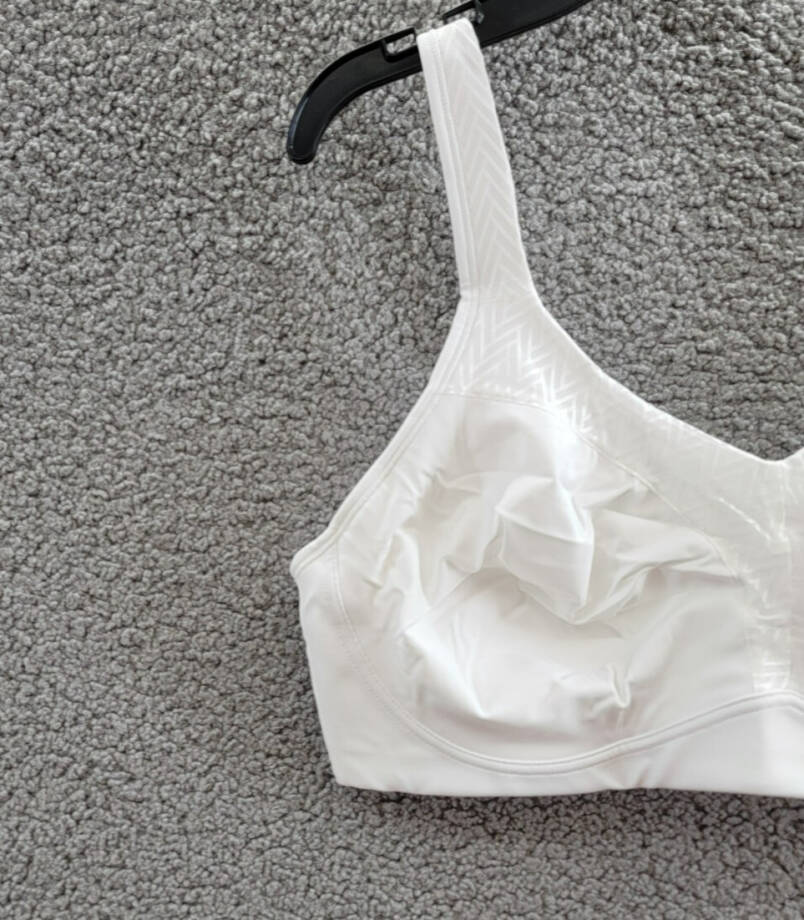 Playtex 18 Hour® Bounce Control Convertible Wireless Bra Women's 40DD White