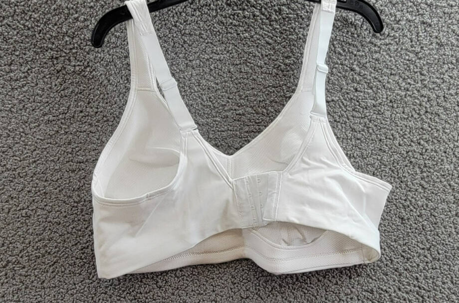 Playtex 18 Hour® Bounce Control Convertible Wireless Bra Women's 40DD White