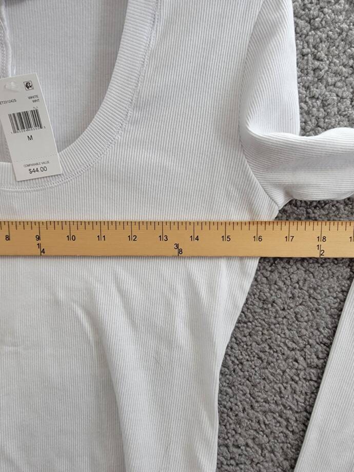Z Supply Sirena Ribbed Long Sleeve Tee Women's M White Solid Scoop Neck Pullover